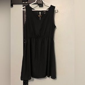 Womens size large sleeveless dress